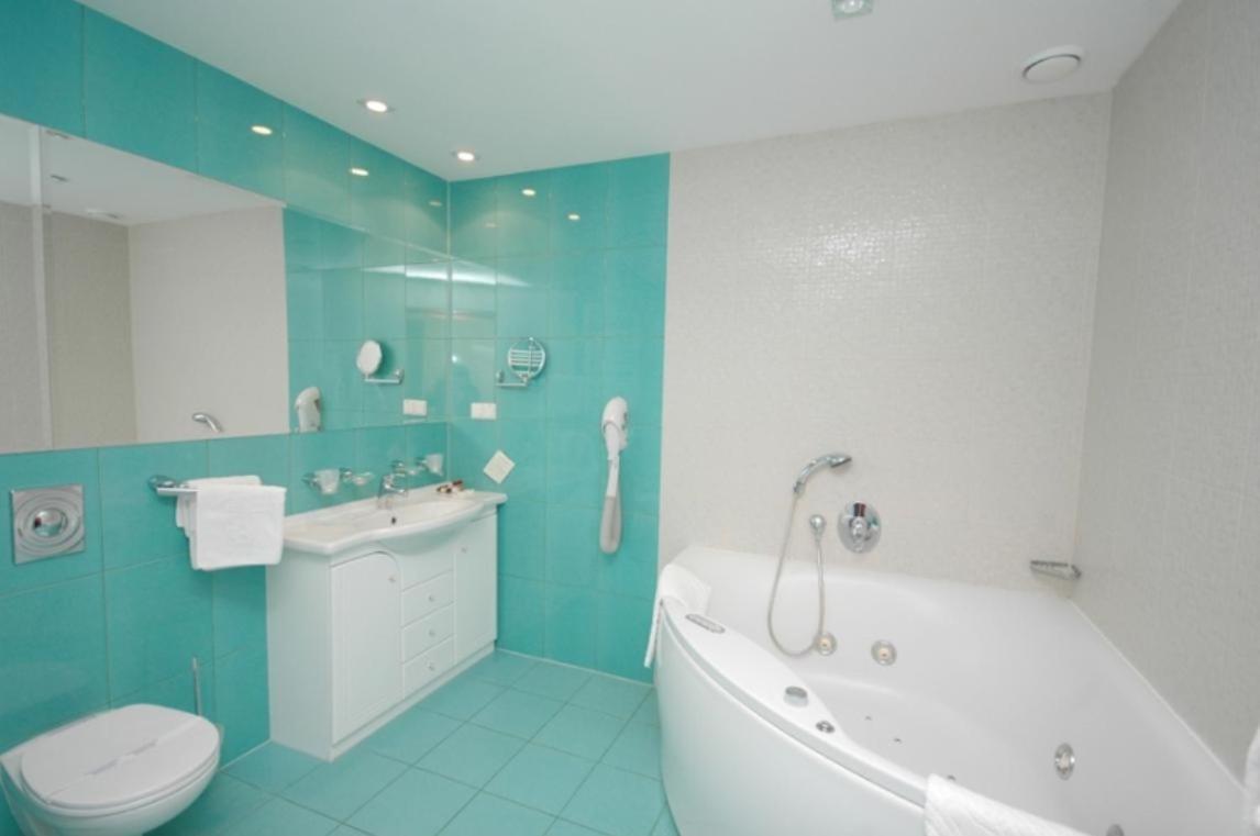 Hotel Kongresowy Kielce Kültér fotó