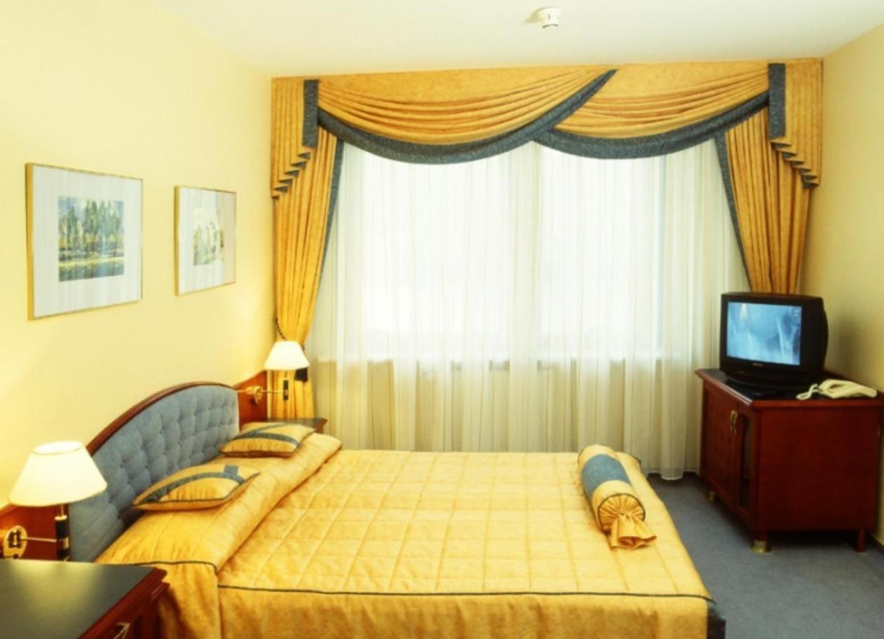 Hotel Kongresowy Kielce Kültér fotó