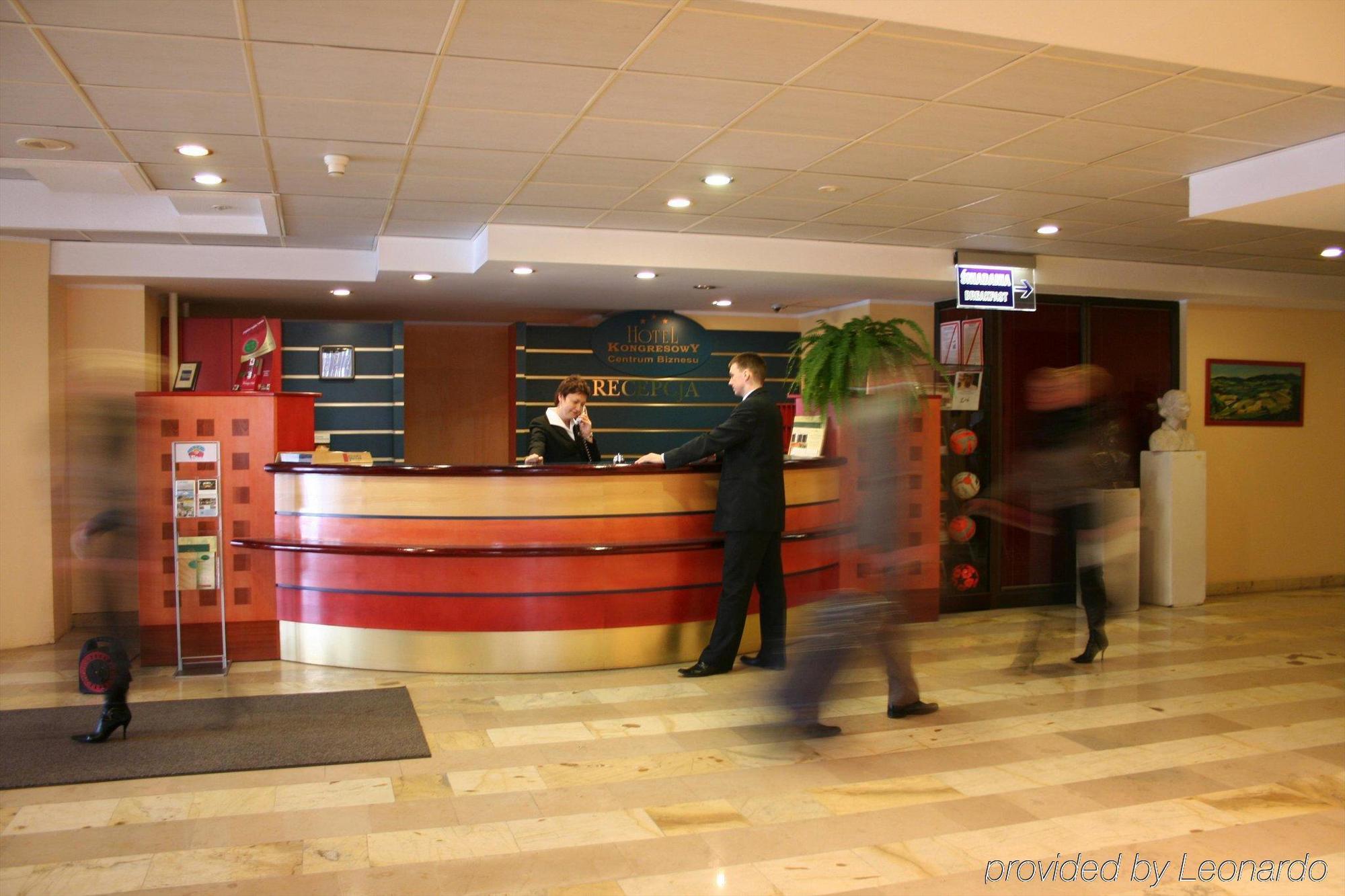 Hotel Kongresowy Kielce Beltér fotó